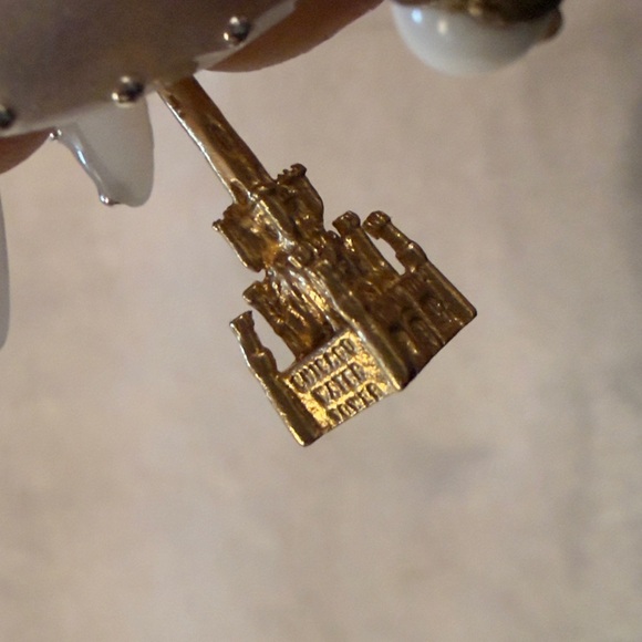 Vintage Gold Tone Monet Charm Bracelet Fish Christmas Snowman Sailboat Clover - Picture 11 of 15